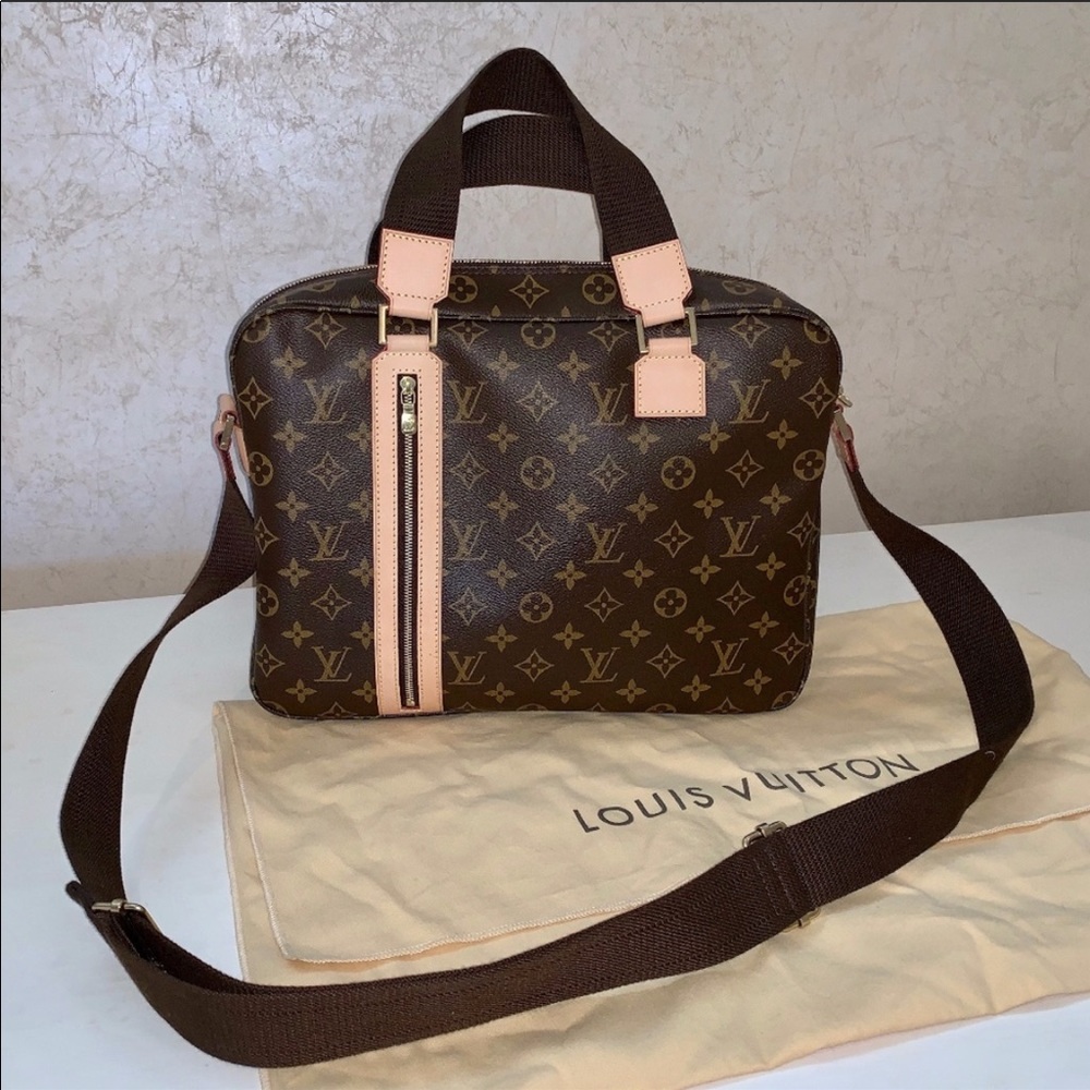 Louis Vuitton Monogram Sac Bosphore Bag